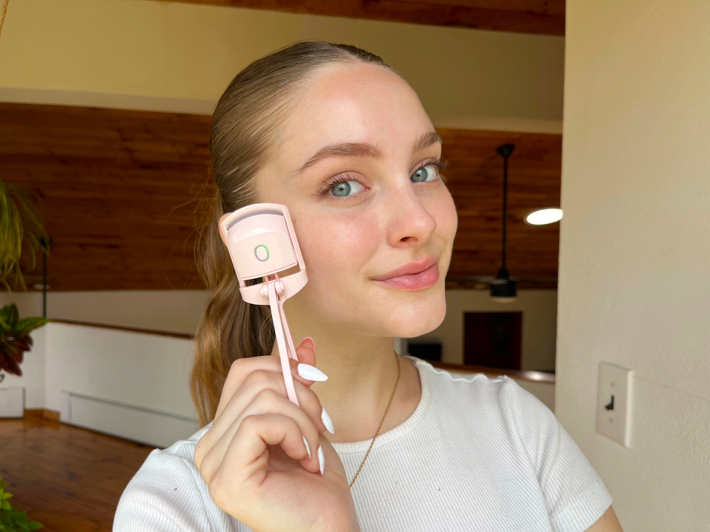 Electric Eyelash Curler